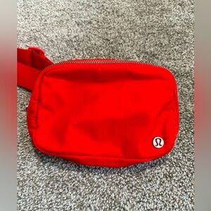 lululemon Everywhere Belt Bag 1L